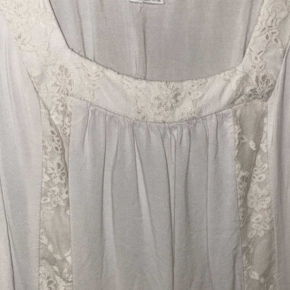 Women’s Wrapper Lace and Floral Inset Blouse Top - Picture 3 of 13
